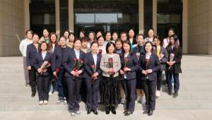卓然而立 自成光芒——集團(tuán)公司舉辦婦女節(jié)主題講座！